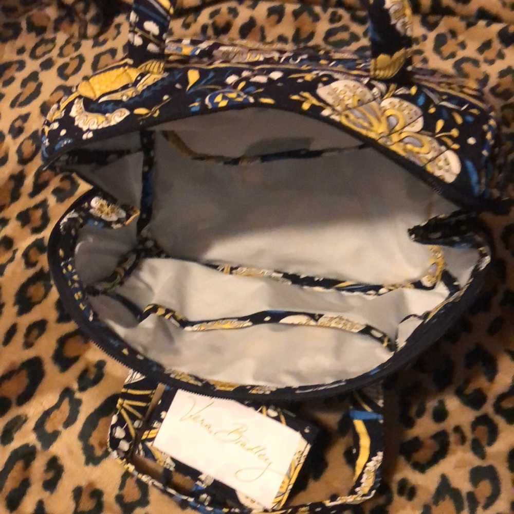 Vera Bradley Tote Bag! - Picture 2 of 3